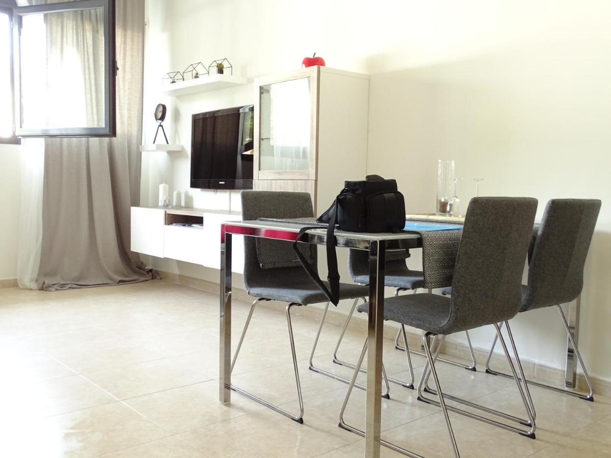 Apartamento Piscina Viena โรเซส ภายนอก รูปภาพ