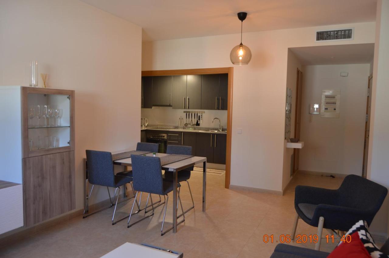Apartamento Piscina Viena โรเซส ภายนอก รูปภาพ